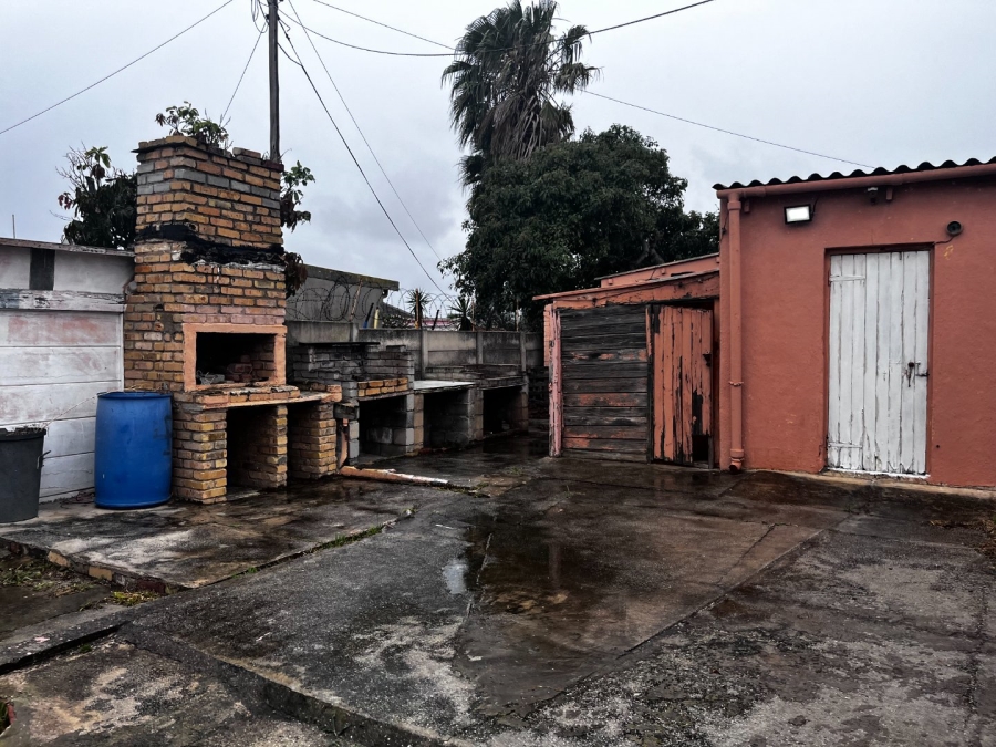 3 Bedroom Property for Sale in Algoa Park Eastern Cape